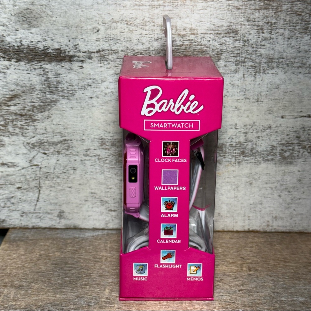 Barbie Pink Interactive Smartwatch - Picture 3 of 8